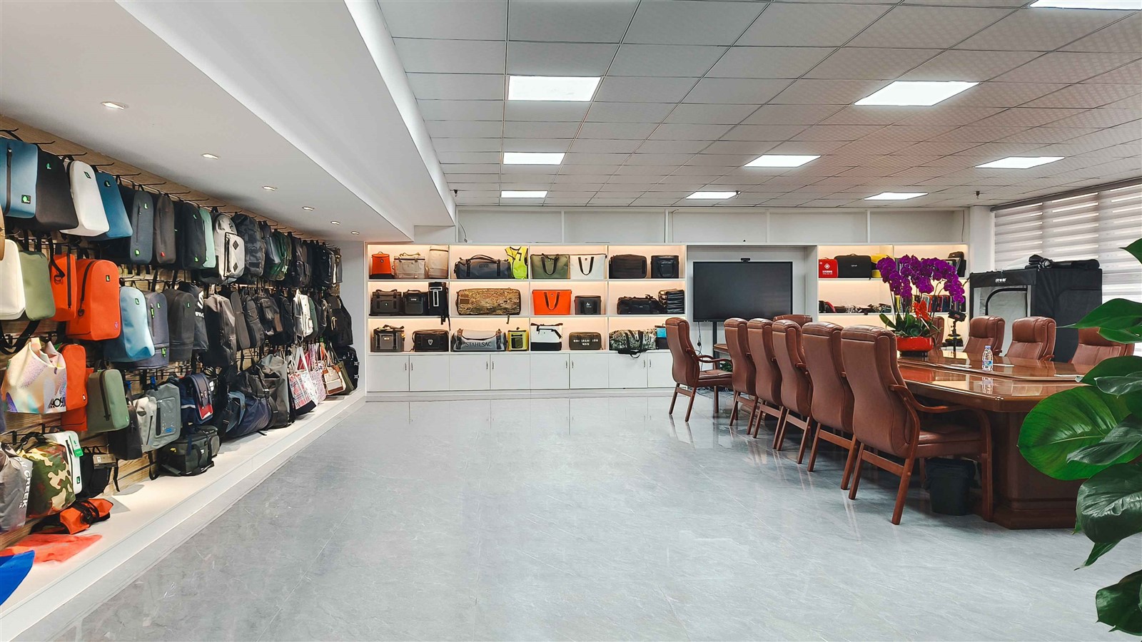 Finished product exhibition hall Finished product exhibition hall